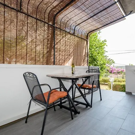 Pensión Makaus Supetarska Draga