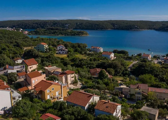 Makaus Pensión Supetarska Draga