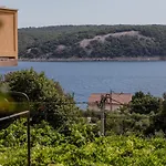 Makaus Penzion Supetarska Draga