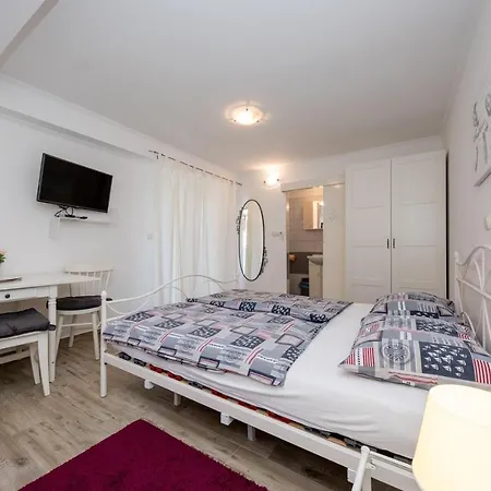 Vendégház Makaus 3*