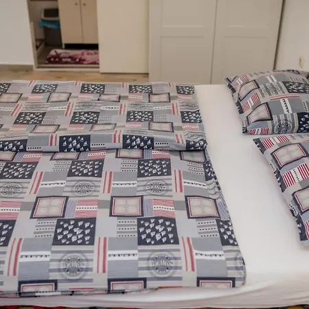 Makaus Vendégház Supetarska Draga