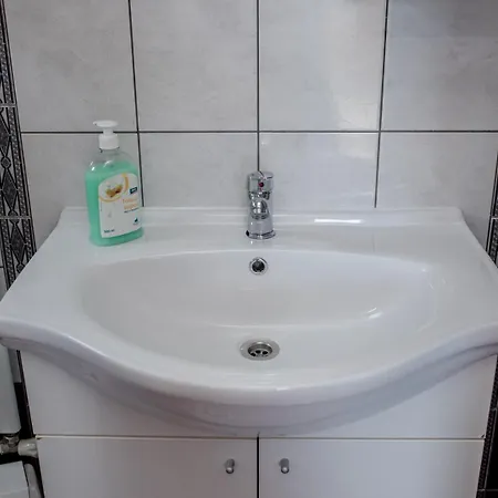Guest house Makaus