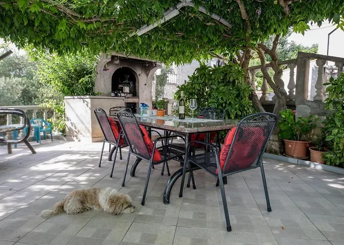 Makaus 2832 3* Супетарска-Драга